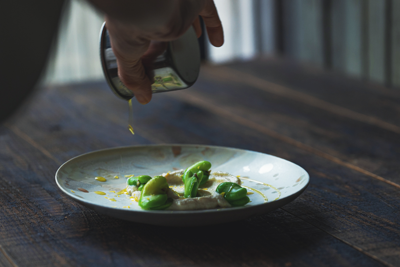 春、透明感を仕込む『白』のクリーム